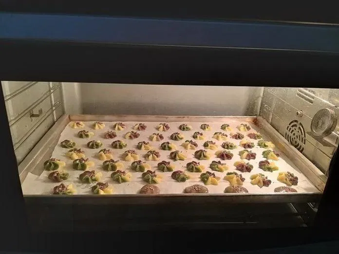 Cookies ba màu