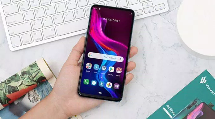 Máy có một màn hình ổn. Ảnh: internet