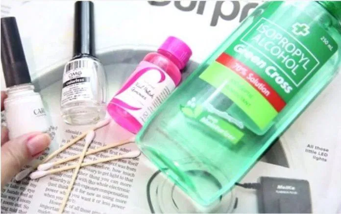 Dụng cụ cần chuẩn bị trước khi làm móng dụng cụ