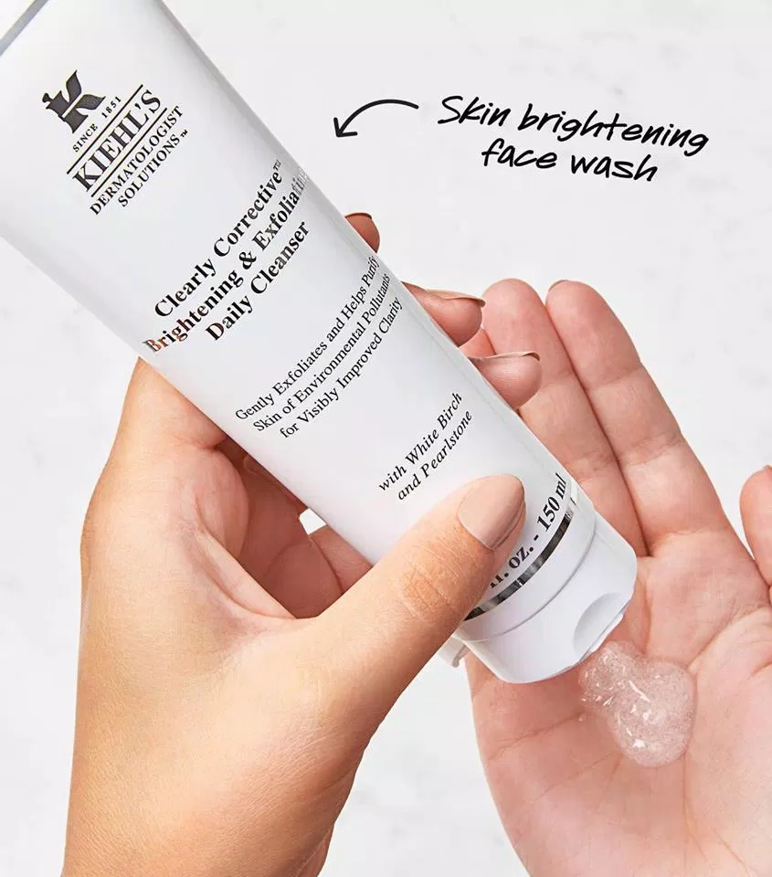 Review sữa rửa mặt Kiehls Clearly Corrective Brightening & Exfoliating Cleanser: Làm sạch sâu và sáng da Bạch Dương BHA (Salicylic Acid) da nhạy cảm dưỡng da Dưỡng trắng Dưỡng trắng da Đá Ngọc Trai gel tẩy tế bào chết hoa mẫu đơn Kiehls làm sạch da làm sạch sâu mỹ phẩm mỹ phẩm dưỡng da mỹ phẩm Kiehls review mỹ phẩm review sữa rửa mặt rửa mặt sáng da Some By Mi sữa rửa mặt sữa rửa mặt Kiehls sữa rửa mặt Kiehls Clearly Corrective Brightening & Exfoliating Cleanser tẩy tế bào chết thiên nhiên thiết kế trải nghiệm trắng da