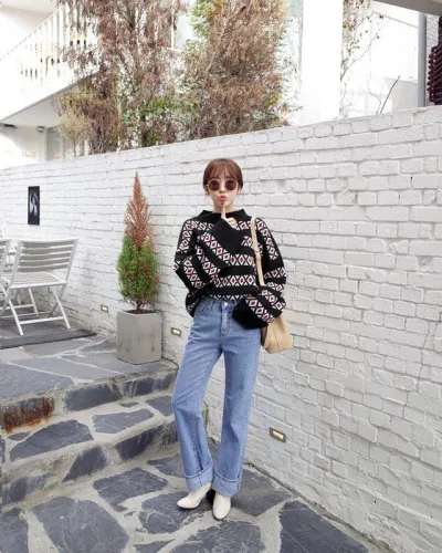 Các phụ kiện mà các nàng có thể mang theo như kính râm, túi xách nha. (nguồn ảnh: internet.) Các phụ kiện mà các nàng có thể mang theo như kính râm, túi xách nha. (nguồn ảnh: internet.)
