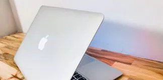 Macbook Air 2017 vẫn có thiết kế rất đẹp. Ảnh: internet