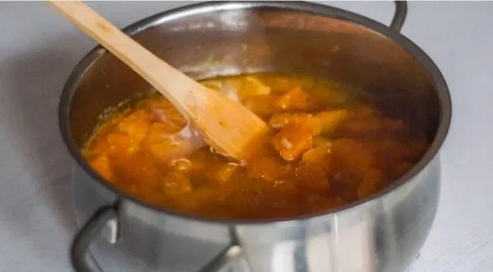 Bạn có thể thêm xi-rô cây thích vào để súp ngọt hơn nấu súp