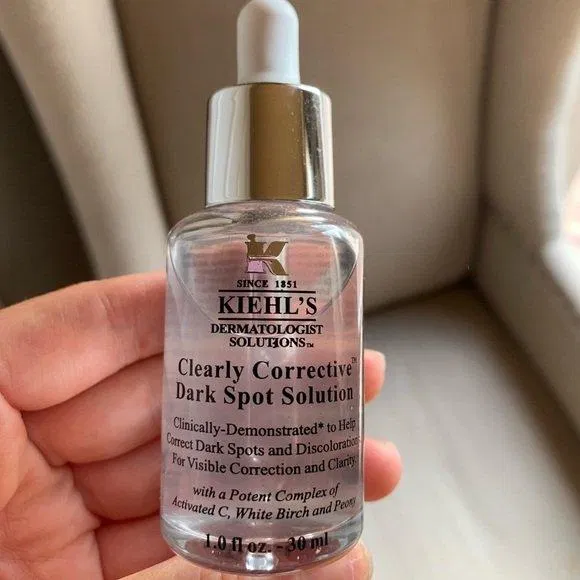 Clearly Corrective Dark Spot Solution serum trị nám kiehls 2