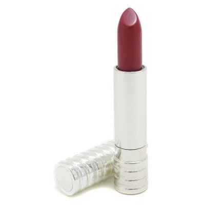 Clinique Long Last Soft Matte chứa nhiều tinh chất tự nhiên an toàn cho môi Clinique Long Last Soft Matte chứa nhiều tinh chất tự nhiên an toàn cho môi (Ảnh: Internet)
