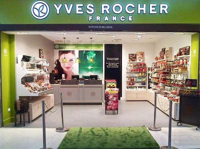 Chuỗi cửa hàng hiện đại của Yves Rocher đã phần nào chứng minh được mức độ phủ sóng của thương hiệu (nguồn: Internet).