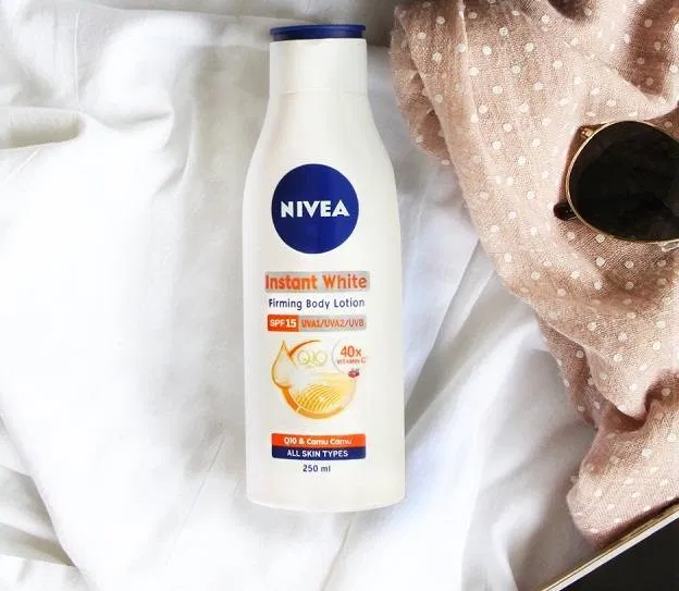 Nivea Instant White Firming Body Lotion SPF30 PA++ sữa dưỡng thể trắng da