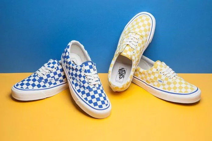 Vans Old Skool là đôi giày sneaker mà ai cũng nên có ít nhất trong tủ đồ. (nguồn ảnh: internet.) Vans Old Skool là đôi giày sneaker mà ai cũng nên có ít nhất trong tủ đồ. (nguồn ảnh: internet.)