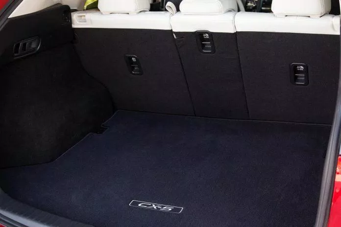 Khoang hành lí của Mazda Cx-5 mới. Ảnh: internet