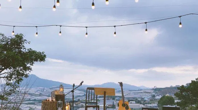 Thỏa thích thưởng thức nhạc Acoustic (Ảnh: Fanpage Túi Mơ To)