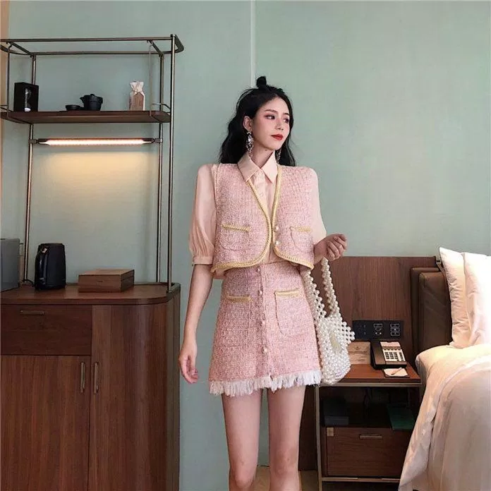 Áo khoác vải tweed đem lại vẻ ngoài sang chảnh, thời thượng. (Nguồn: Internet)
