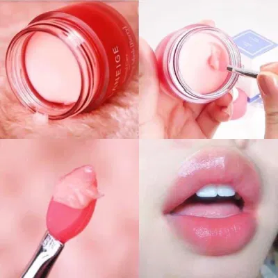 Mặt nạ ngủ môi Laneige với chất kem mềm mịn chứa nhiều dưỡng chất tự nhiên Mặt nạ ngủ môi Laneige với chất kem mềm mịn chứa nhiều dưỡng chất tự nhiên (Ảnh: BlogAnChoi)