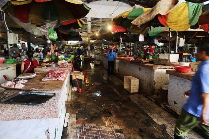 Khu bán thức ăn tại chợ III Móng Cái Khu bán thức ăn tại chợ III Móng Cái