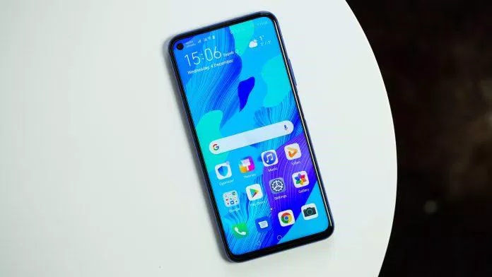 Huawei Nova 5T có màn hình IPS LCD. Ảnh: internet