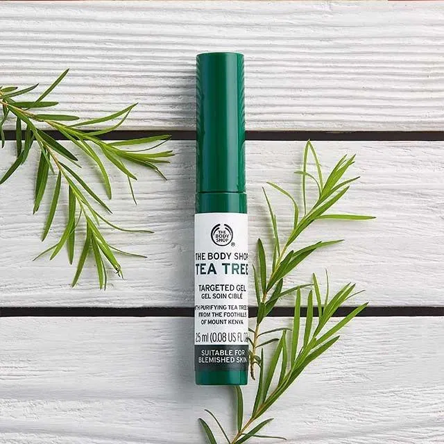 The Body Shop Tea Tree Targeted Gel gel trị thâm the body shop