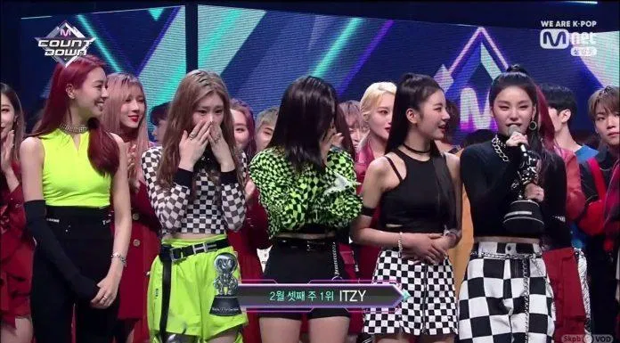 ITZY đã có chiến thắng đầu tiên đầy ngoạn mục cho ca khúc "Dalla Dalla" itzy 1stwin