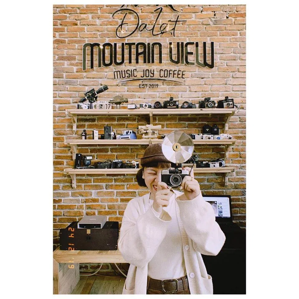 Chị Trang Hý vẫn không quên selfie tại Mountain View nha (Ảnh: Fanpage Dalat Mountain View)