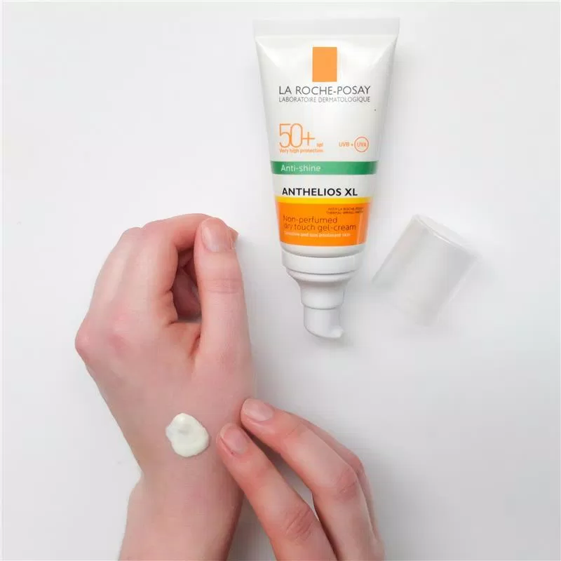 Chất kem của La Roche Posay Anthelios XL Anti-Shine Dry Touch Gel-Cream rất dễ khô. (nguồn: Internet)