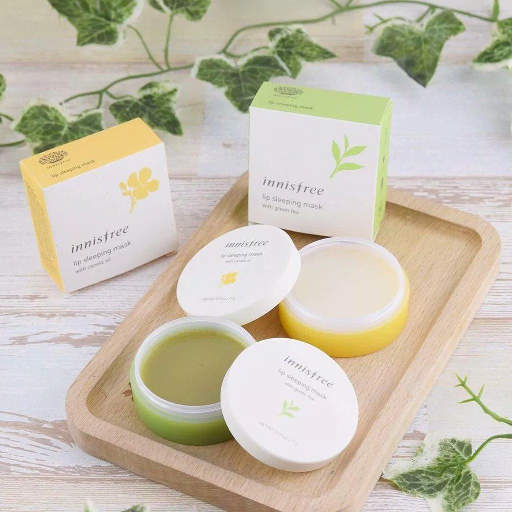 Mặt nạ ngủ môi chiết xuất trà xanh và dầu hạt cải Innisfree (Ảnh: BlogAnChoi)