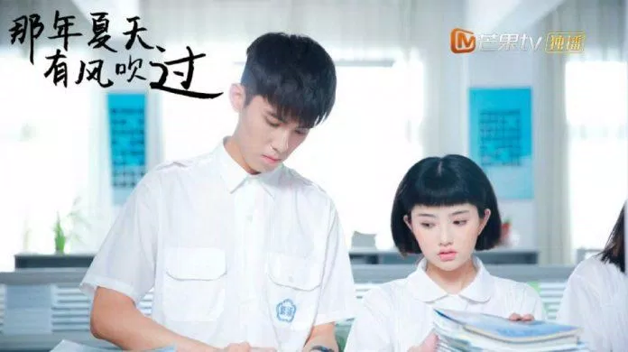 ảnh tĩnh mua-ha-nam-ay-co-gio-thoi-qua