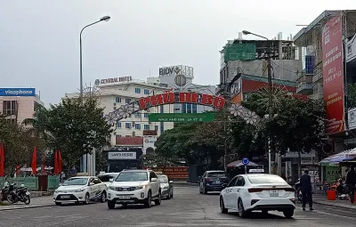 Phố đi bộ vào buổi sáng Phố đi bộ vào buổi sáng