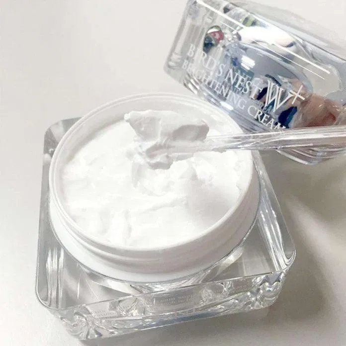 Review kem dưỡng tổ yến SNP Bird’s Nest W+ Brightening Cream: Da sáng bật tông (Ảnh: Internet) Review kem dưỡng tổ yến SNP Bird’s Nest W+ Brightening Cream: Da sáng bật tông 2