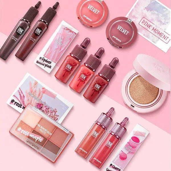 Peripera theo phong cách trẻ trung, năng động cùng thiết kế ngọt ngào, dễ thương, rất phù hợp với các bạn học sinh, sinh viên (Ảnh: Internet) Peripera theo phong cách trẻ trung, năng động cùng thiết kế ngọt ngào, dễ thương, rất phù hợp với các bạn học sinh, sinh viên