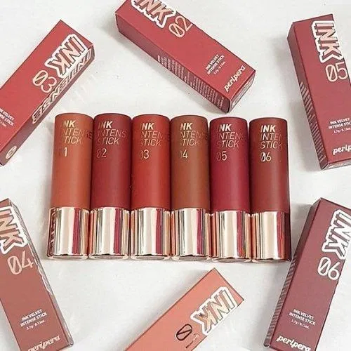 Thiết kế tráng gương khiến cây son trông rất sang trọng, đẳng cấp (Ảnh: Internet) Thiết kế tráng gương khiến cây son trông rất sang trọng, đẳng cấp