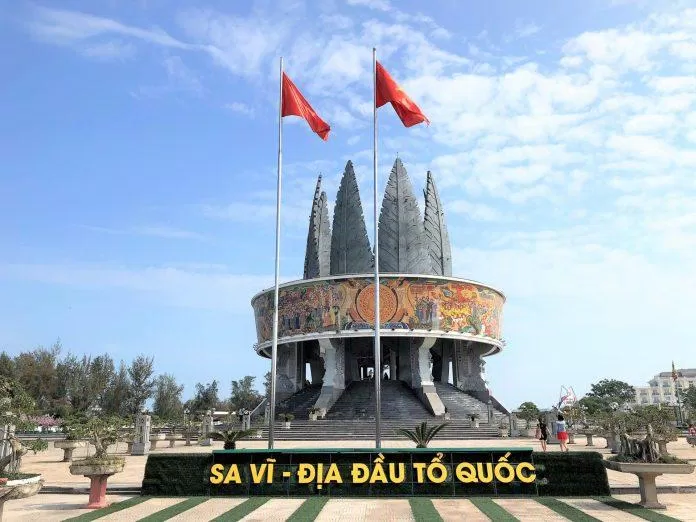 Mũi Sa Vĩ - địa đầu Tổ Quốc 