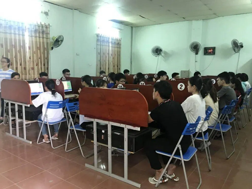 Học viên bắt buộc phải tham gia đủ các buổi học. Ảnh: internet