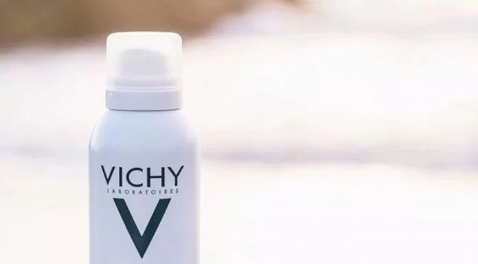 Tuy mức giá có hơi cao một chút nhưng xịt khoáng Vichy là một sản phẩm đáng đầu tư cho làn da thêm sạch khỏe, căng bóng. (Ảnh: Internet)