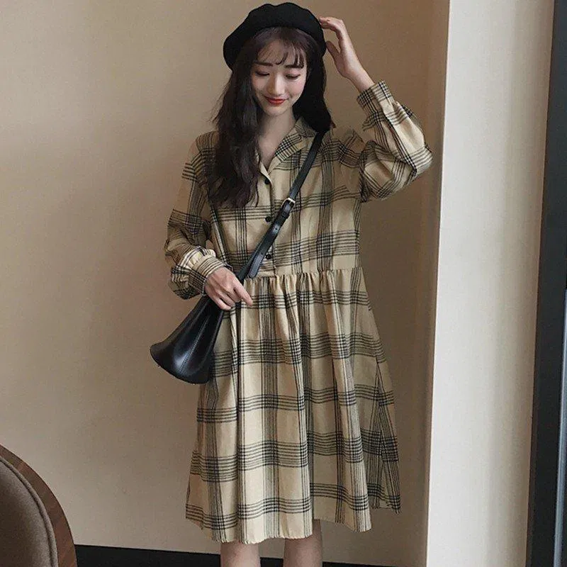 Váy babydoll sọc caro. (nguồn ảnh: internet) Váy babydoll sọc caro. (nguồn ảnh: internet)