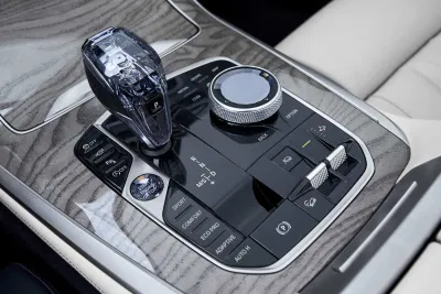 Xe được trang bị đây đủ hệ thống an toàn. Ảnh: internet