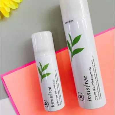 Xịt khoáng Innisfree Green Tea. (nguồn ảnh: internet) Xịt khoáng Innisfree Green Tea. (nguồn ảnh: internet)
