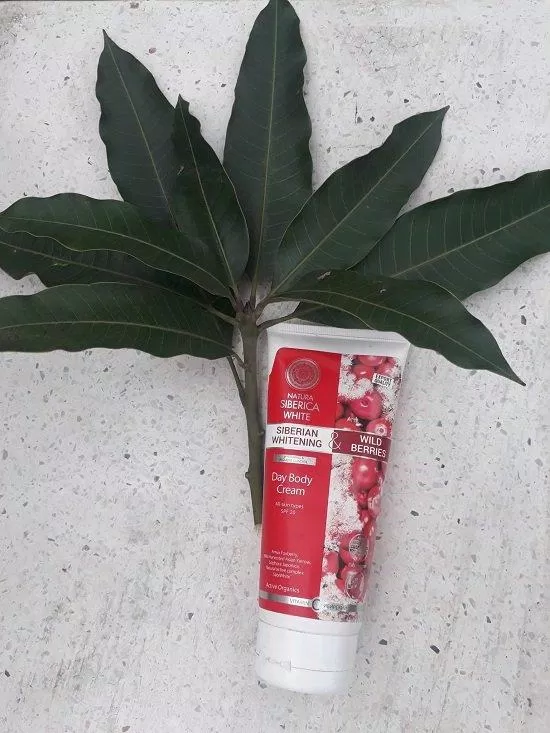 Sản phẩm an toàn, không chứa silicon, paraben, dầu khoáng, nước hoa và thuốc nhuộm tổng hợp (ảnh: BlogAnChoi) Sản phẩm an toàn, không chứa silicon, paraben, dầu khoáng, nước hoa và thuốc nhuộm tổng hợp (ảnh: BlogAnChoi)