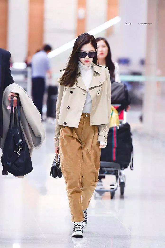 Thần thái và vóc dáng đỉnh cao của Jennie (BLACKPINK). (Nguồn: Internet)