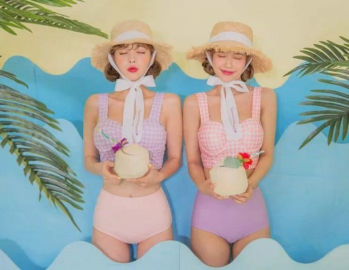 Áo tắm dành cho cô nàng vai rộng