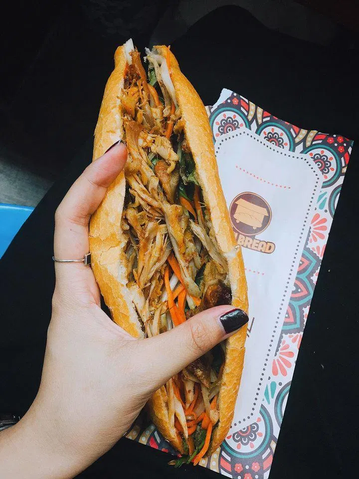 bánh mì gà