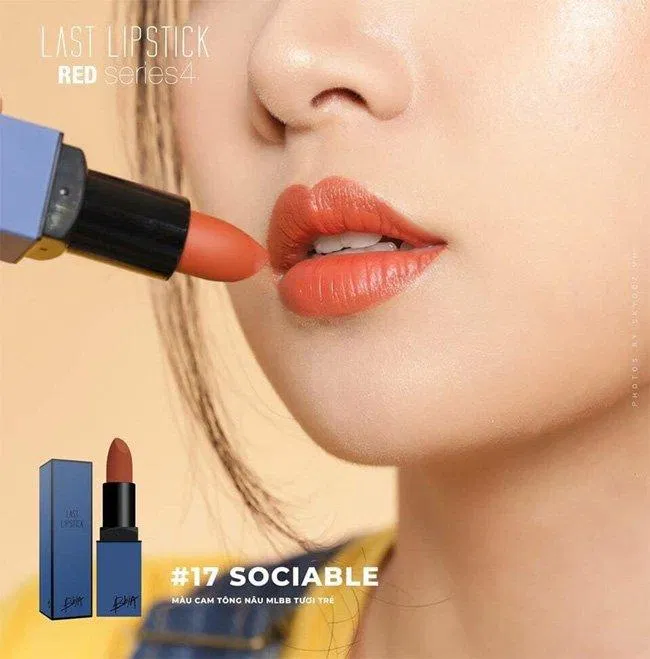 Chất son mềm mịn, nhẹ nhàng lướt trên môi Chất son mềm mịn, nhẹ nhàng lướt trên môi (Ảnh: Internet)