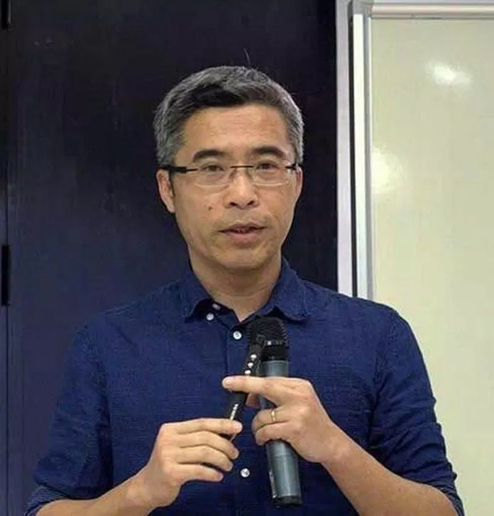 Tìm Mình Trong thế Giới Hậu Tuổi Thơ