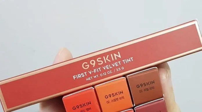 Vỏ son của G9Skin First V-Fit Velvet Tint với màu sắc trùng với màu son bên trong. (nguồn: Internet)