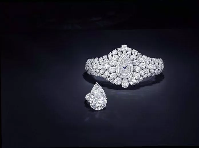 Graff Diamonds Hallucination có thể tách ra thành một chiếc nhẫn và vòng tay riêng biệt. (Nguồn: Internet).