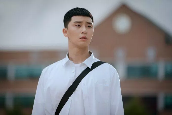 Mái tóc ngắn 3 phân thành thương hiệu của Park Seo Joon. (Nguồn: Internet)