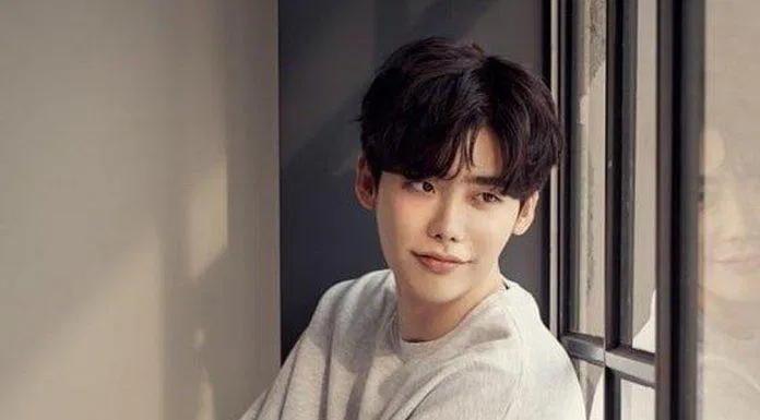 Lee Jong Suk, mỹ nam ít ai biết từng là người mẫu trẻ nhất xứ Hàn.