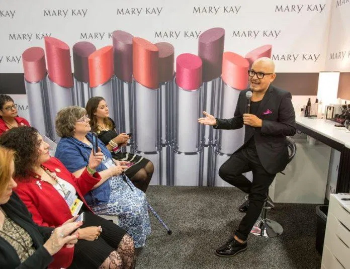 Luis Casco - Đại sứ toàn cầu của thương hiệu Mary Kay (Nguồn: newsroom.marykay.com) Luis Casco - Đại sứ toàn cầu của thương hiệu Mary Kay