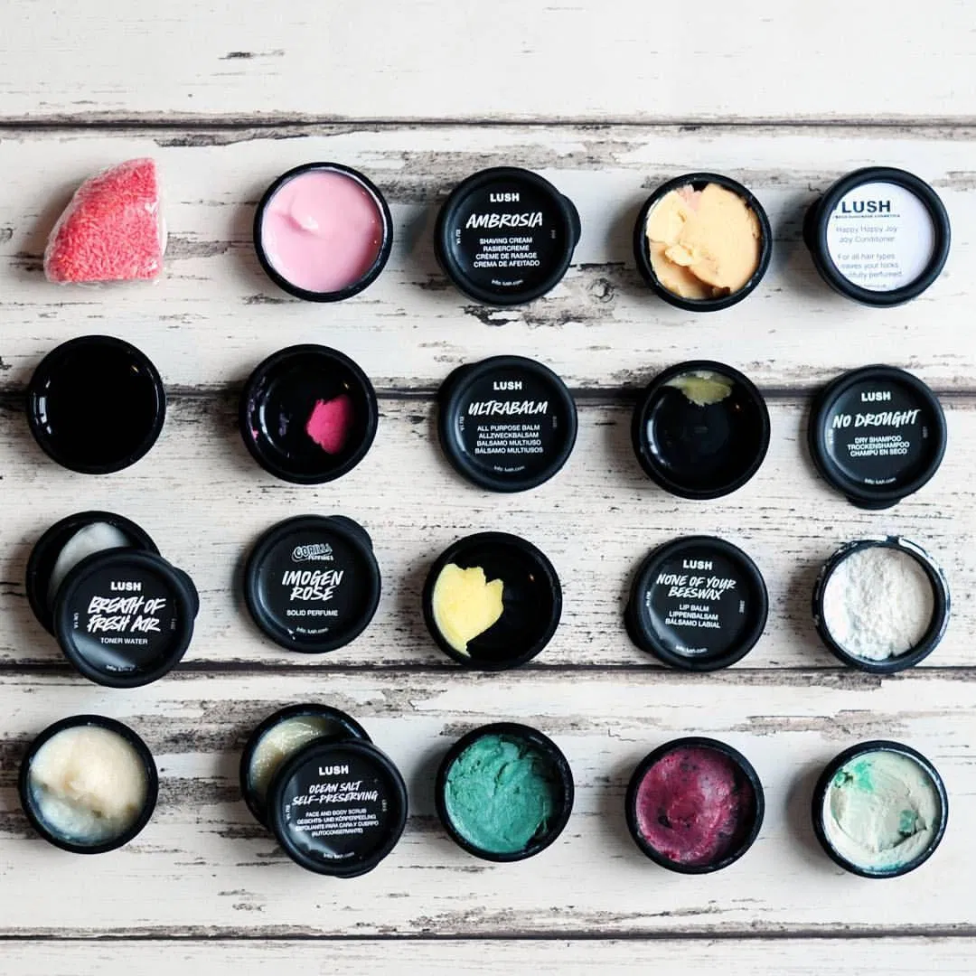 Các dòng sản phẩm chăm sóc da của LUSH đa dạng từ mặt nạ đến kem dưỡng (Ảnh: Internet). My-pham-lush-thuong-hieu-handmade-hang-dau-the-gioi-14