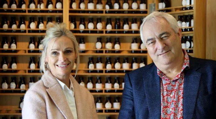 Mark Constantine và Liz Weir (Ảnh: Internet). My-pham-lush-thuong-hieu-handmade-hang-dau-the-gioi-3