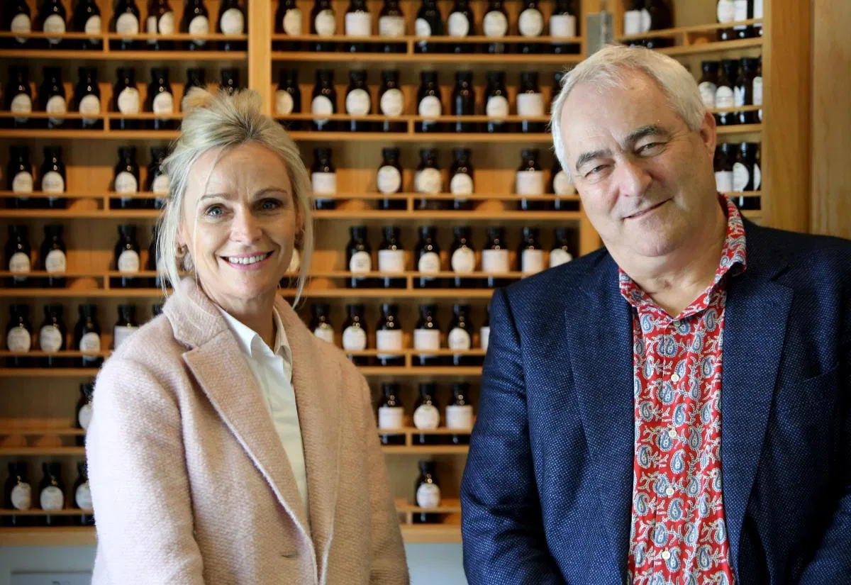 Mark Constantine và Liz Weir (Ảnh: Internet). My-pham-lush-thuong-hieu-handmade-hang-dau-the-gioi-3