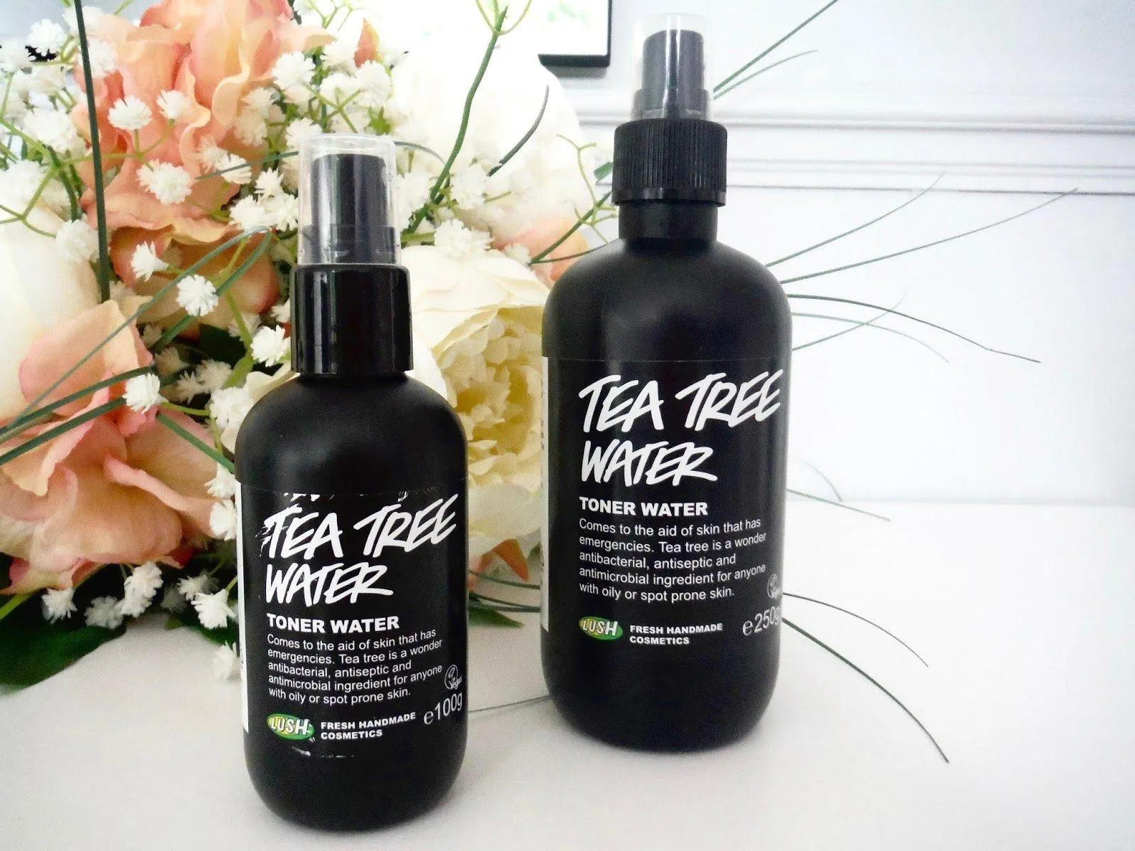 <a href="https://bloganchoi.com/review-nuoc-hoa-hong-cho-da-dau-mun-lush-tea-tree-water/"><strong>Toner LUSH</strong></a> mang lại những hiệu quả tích cực cho làn da (Ảnh: Internet). My-pham-lush-thuong-hieu-handmade-hang-dau-the-gioi-18