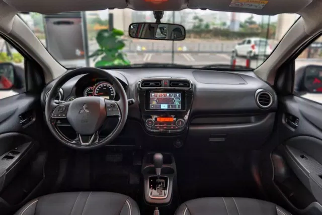 Nội thất Mitsubishi Attrage 2020